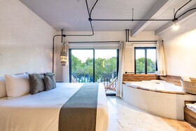 Caribbean Paradise Hotel Boutique & Dive Center