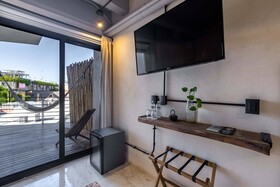 Caribbean Paradise Hotel Boutique & Dive Center