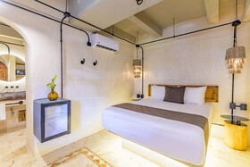 Caribbean Paradise Hotel Boutique & Dive Center