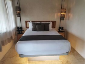 Caribbean Paradise Hotel Boutique & Dive Center