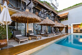 Caribbean Paradise Hotel Boutique & Dive Center