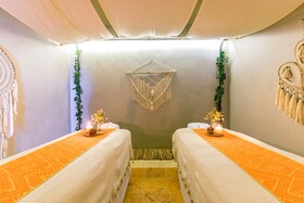 Caribbean Paradise Hotel Boutique & Dive Center