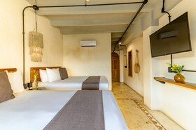 Caribbean Paradise Hotel Boutique & Dive Center