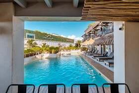 Caribbean Paradise Hotel Boutique & Dive Center