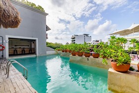 Caribbean Paradise Hotel Boutique & Dive Center