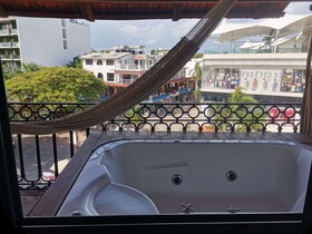 Caribbean Paradise Hotel Boutique & Dive Center