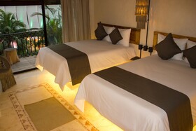 Caribbean Paradise Hotel Boutique & Dive Center