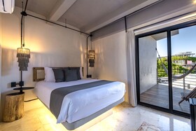 Caribbean Paradise Hotel Boutique & Dive Center
