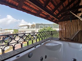 Caribbean Paradise Hotel Boutique & Dive Center