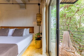 Caribbean Paradise Hotel Boutique & Dive Center