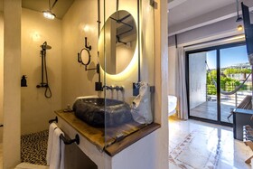 Caribbean Paradise Hotel Boutique & Dive Center