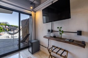 Caribbean Paradise Hotel Boutique & Dive Center