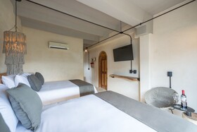 Caribbean Paradise Hotel Boutique & Dive Center