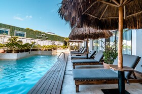 Caribbean Paradise Hotel Boutique & Dive Center