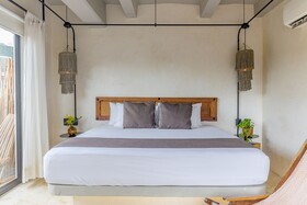 Caribbean Paradise Hotel Boutique & Dive Center