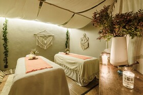 Caribbean Paradise Hotel Boutique & Dive Center