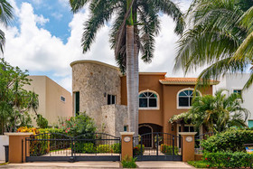 Casa Gran Escape by Playa Paradise