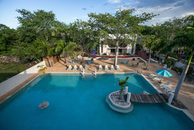 Casa Kaoba Hotel & Suites