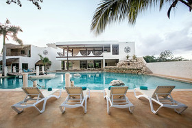 Casa Kaoba Hotel & Suites