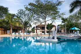 Casa Kaoba Hotel & Suites