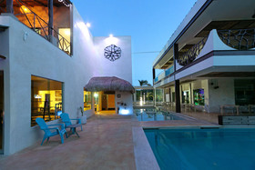 Casa Kaoba Hotel & Suites