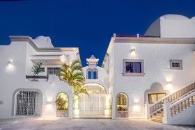 Casa Valentina by Las Flores