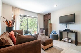 Condo Boutique