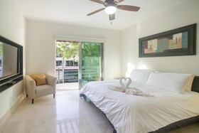 Condo Boutique