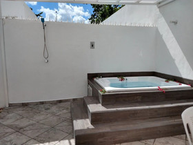 Dream House Jacuzzi