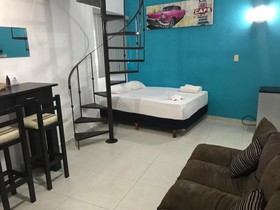 Easy Hotel