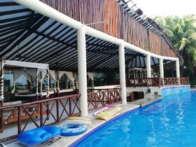 El Dorado Seaside Palms