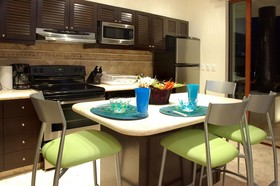 El Taj Oceanfront & Beachside Condos