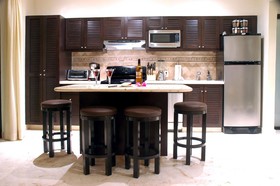 El Taj Oceanfront & Beachside Condos