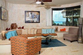 El Taj Oceanfront & Beachside Condos