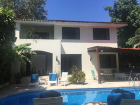 Green Oasis Home Boutique