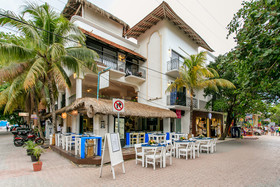 Banana Boutique By GuruHotel