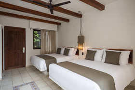 Banana Boutique By GuruHotel