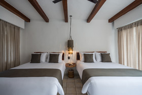 Banana Boutique By GuruHotel