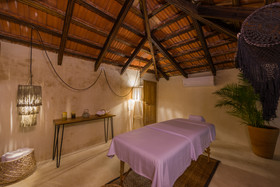 Banana Boutique By GuruHotel