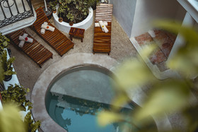 Banana Boutique By GuruHotel