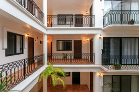 Banana Boutique By GuruHotel