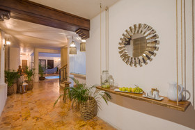 Banana Boutique By GuruHotel