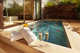 Hotel Blue Diamond Luxury Boutique