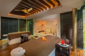 Hotel Blue Diamond Luxury Boutique