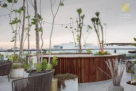 IT Condo by Realty Group