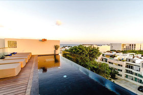 IT Condo by Realty Group