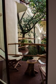 Kinbe Deluxe Boutique Hotel