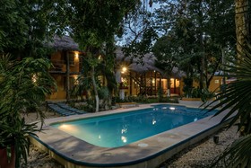 Esduma Iguanas Playa del Carmen