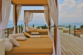 Las Brisas Condominios