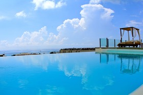 Las Brisas Condominios